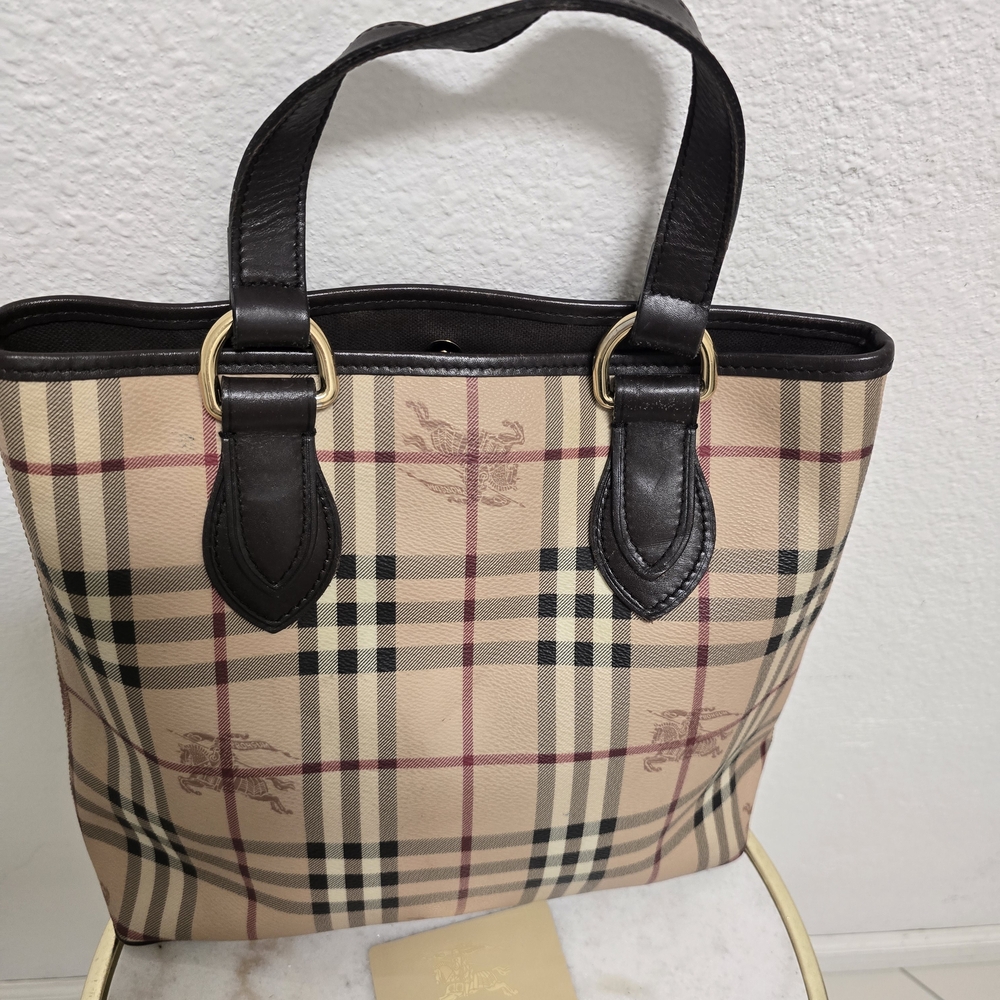 Burberry Beige Checkered Women's Bag - Picture 4 of 9